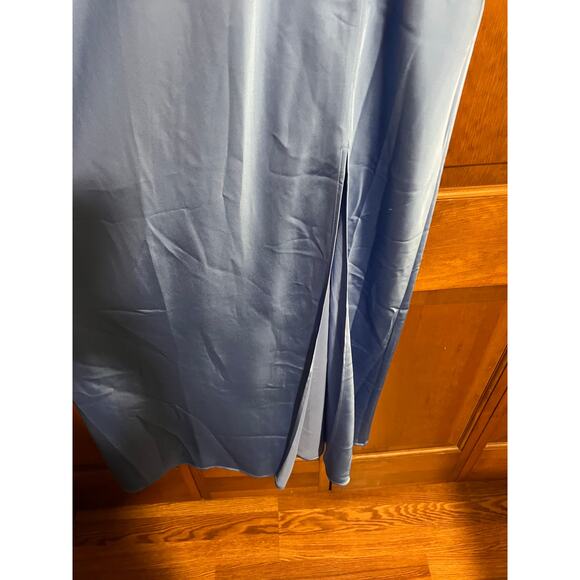 NWT Abercrombie & Fitch Satin Flutter Sleeve Maxi Dress Blue V-Neck Ring Size MT - Picture 6 of 12